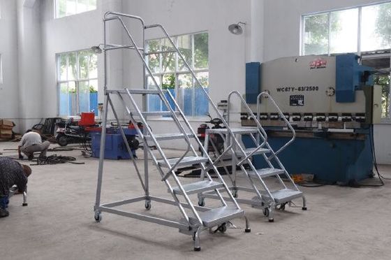 150kg 130 Kg  4 Step Industrial Step Ladder Steel Rolling Ladder For Building Construction 8 Feet 10 Feet