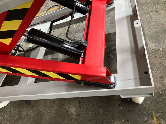 Heavy Duty Electric Mobile Scissor Lift Table With Wheels 4000kg Wireless Remote Control